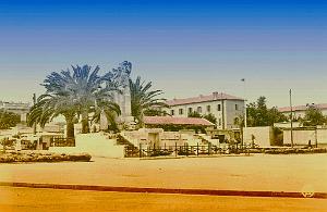 SIDI BEL ABBES 520  MONUMENT AUX MORTS